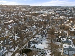 36 Osborne Rd 1, Brookline MA 02446