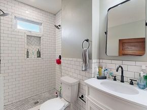 60 June St, Worcester MA 01602