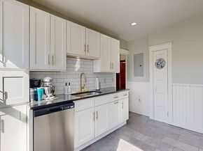 60 June St, Worcester MA 01602