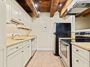 90 Commercial St 1A, Boston MA 02109