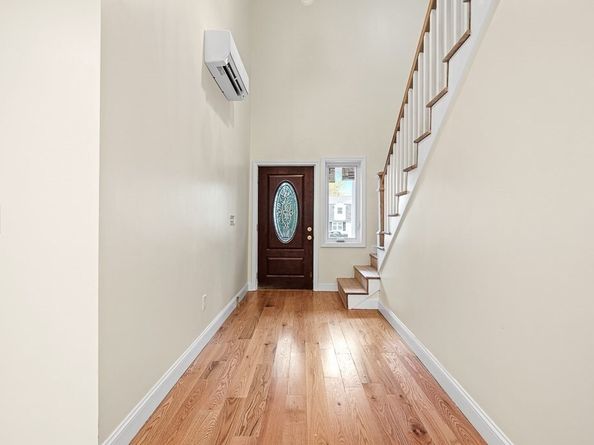 12 Beale Street, Worcester MA 01606