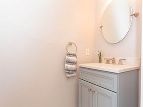 20 White Oaks Lane 20, Reading MA 01867