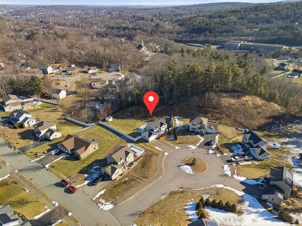 18 Downy Cir, Fitchburg MA 01420