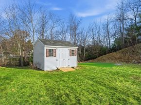 18 Downy Cir, Fitchburg MA 01420