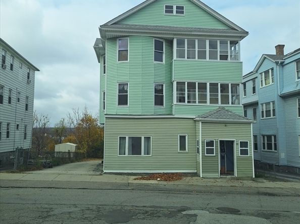 70 Sterling St, Worcester MA 01610