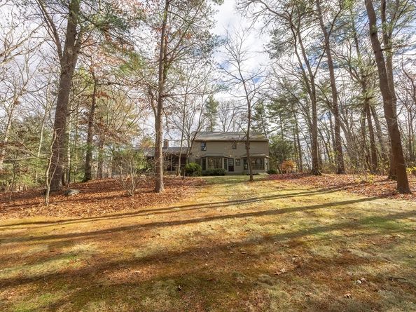 11 Garry Dr, Medfield MA 02052