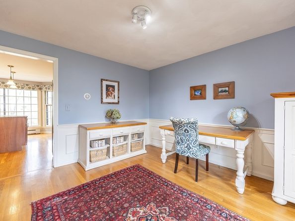 11 Garry Dr, Medfield MA 02052