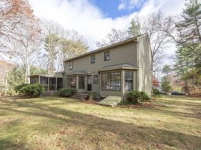 11 Garry Dr, Medfield MA 02052