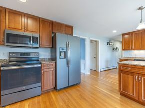 11 Garry Dr, Medfield MA 02052