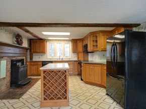 144 Seven Bridge Rd, Lancaster MA 01523