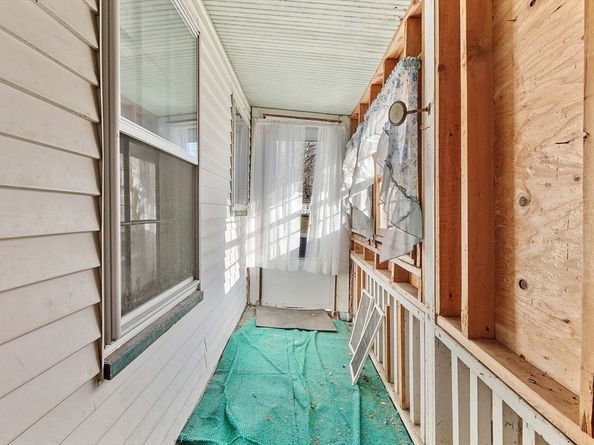 66 S Main St, Ashburnham MA 01430