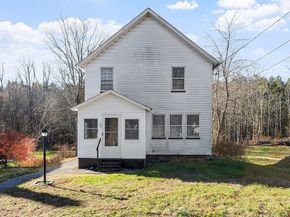 66 S Main St, Ashburnham MA 01430