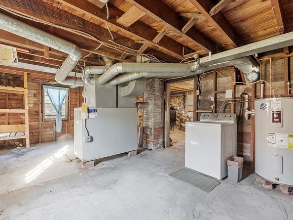 66 S Main St, Ashburnham MA 01430