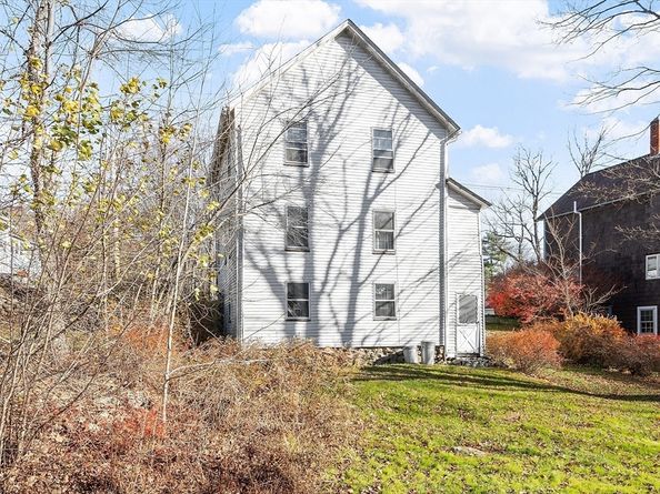 66 S Main St, Ashburnham MA 01430