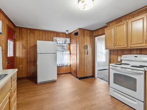 66 S Main St, Ashburnham MA 01430