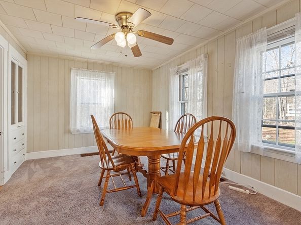 66 S Main St, Ashburnham MA 01430