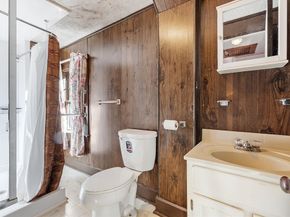 66 S Main St, Ashburnham MA 01430