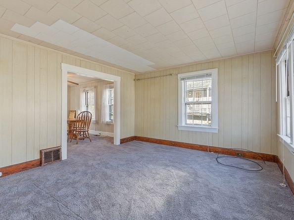 66 S Main St, Ashburnham MA 01430