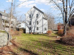 66 S Main St, Ashburnham MA 01430