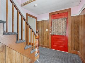 66 S Main St, Ashburnham MA 01430