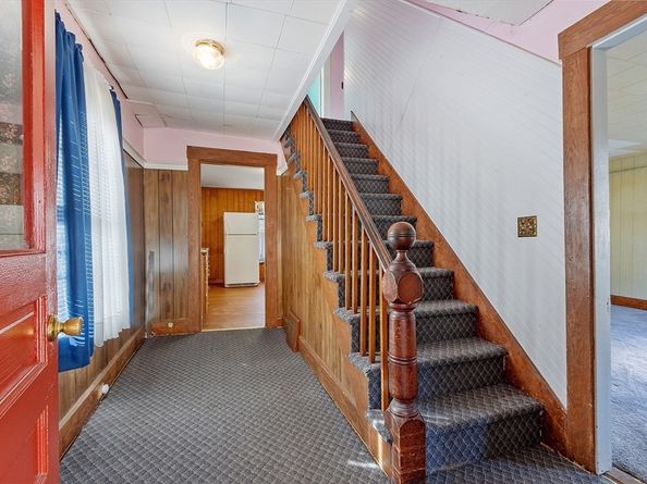 66 S Main St, Ashburnham MA 01430