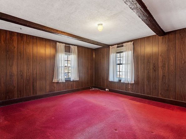 66 S Main St, Ashburnham MA 01430