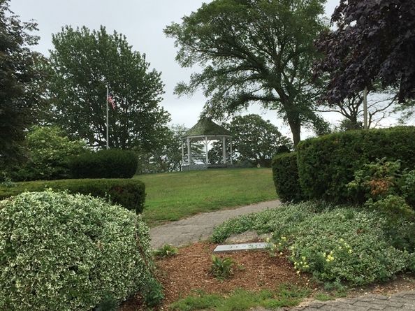 12 Grove St, Wareham MA 02532