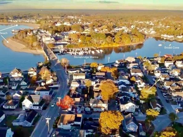 12 Grove St, Wareham MA 02532