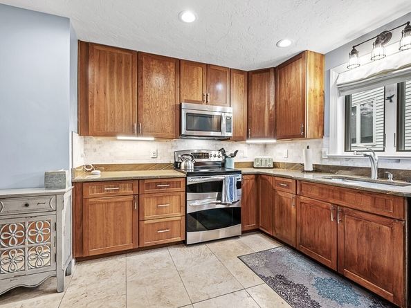 91 Jimney Dr 91, Westford MA 01886