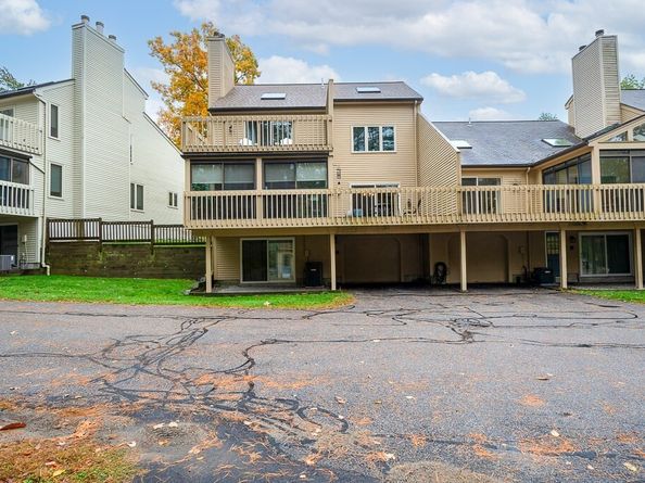 91 Jimney Dr 91, Westford MA 01886