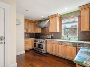 76 Taft Ave 2, Newton MA 02465