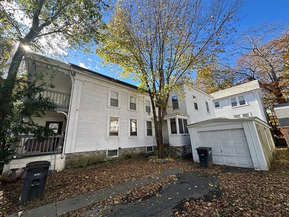 128 & 128 1/2 Elm St, Southbridge MA 01550