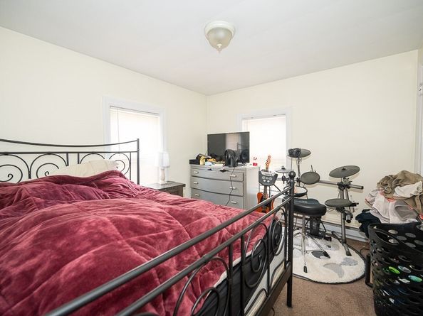 128 & 128 1/2 Elm St, Southbridge MA 01550