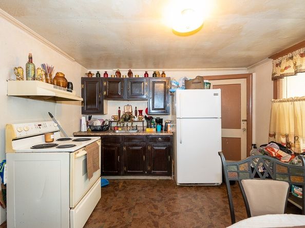 128 & 128 1/2 Elm St, Southbridge MA 01550