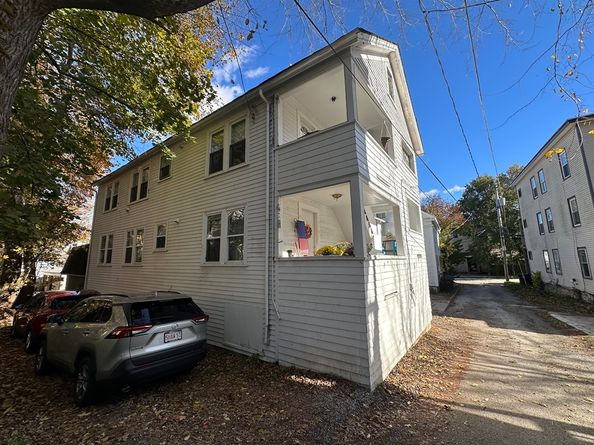 128 & 128 1/2 Elm St, Southbridge MA 01550