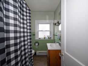 128 & 128 1/2 Elm St, Southbridge MA 01550