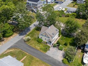 6 North Rd, Mattapoisett MA 02739