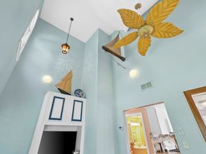 6 North Rd, Mattapoisett MA 02739