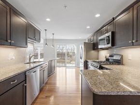 1 Canton Ct 35, Grafton MA 01536