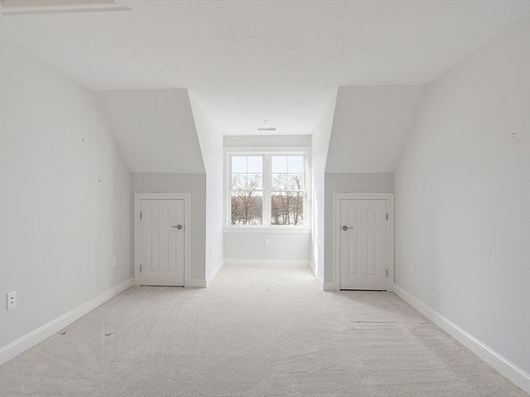 1 Canton Ct 35, Grafton MA 01536