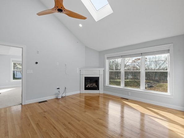 1 Canton Ct 35, Grafton MA 01536