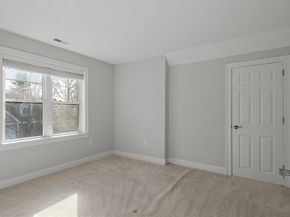 1 Canton Ct 35, Grafton MA 01536