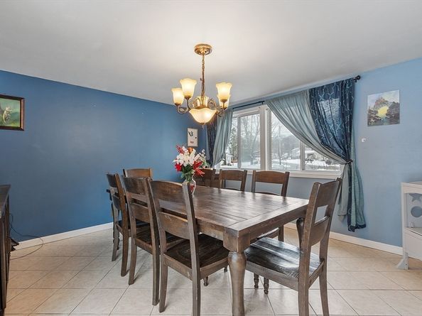 2 Edith Rd, Hudson MA 01749