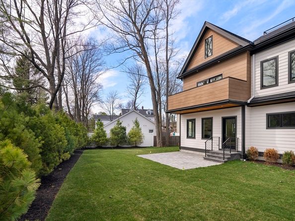 224 Auburn St A, Newton MA 02466