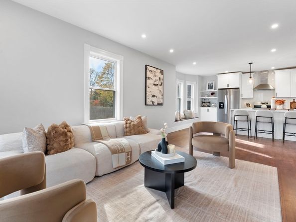 10 King Ter, Beverly MA 01915