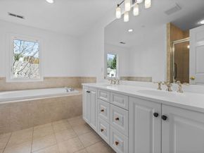 606 Wisteria Way 606, Wayland MA 01778