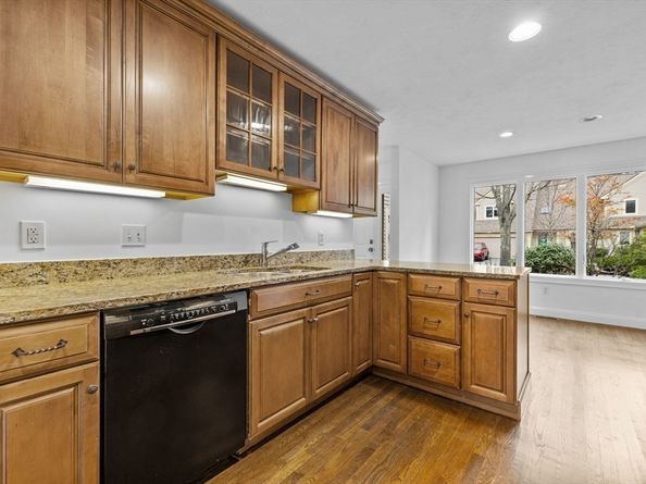 606 Wisteria Way 606, Wayland MA 01778