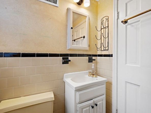 10 Standish Way, Lynn MA 01904