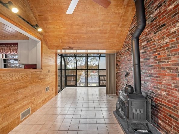 10 Standish Way, Lynn MA 01904