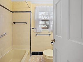 10 Standish Way, Lynn MA 01904